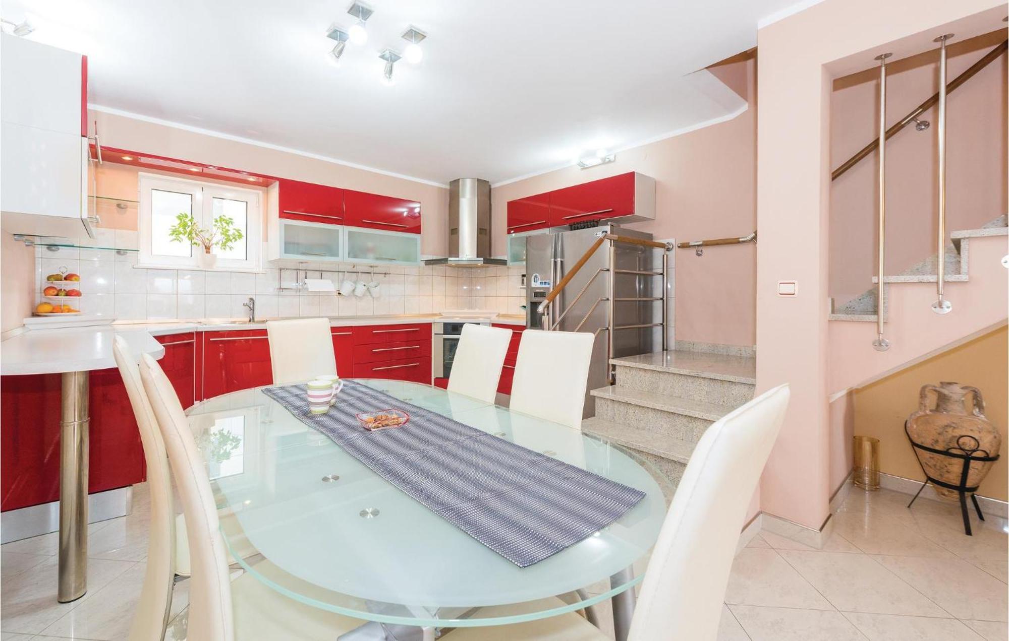 Nice Home In Sibenik With Kitchen Bagian luar foto