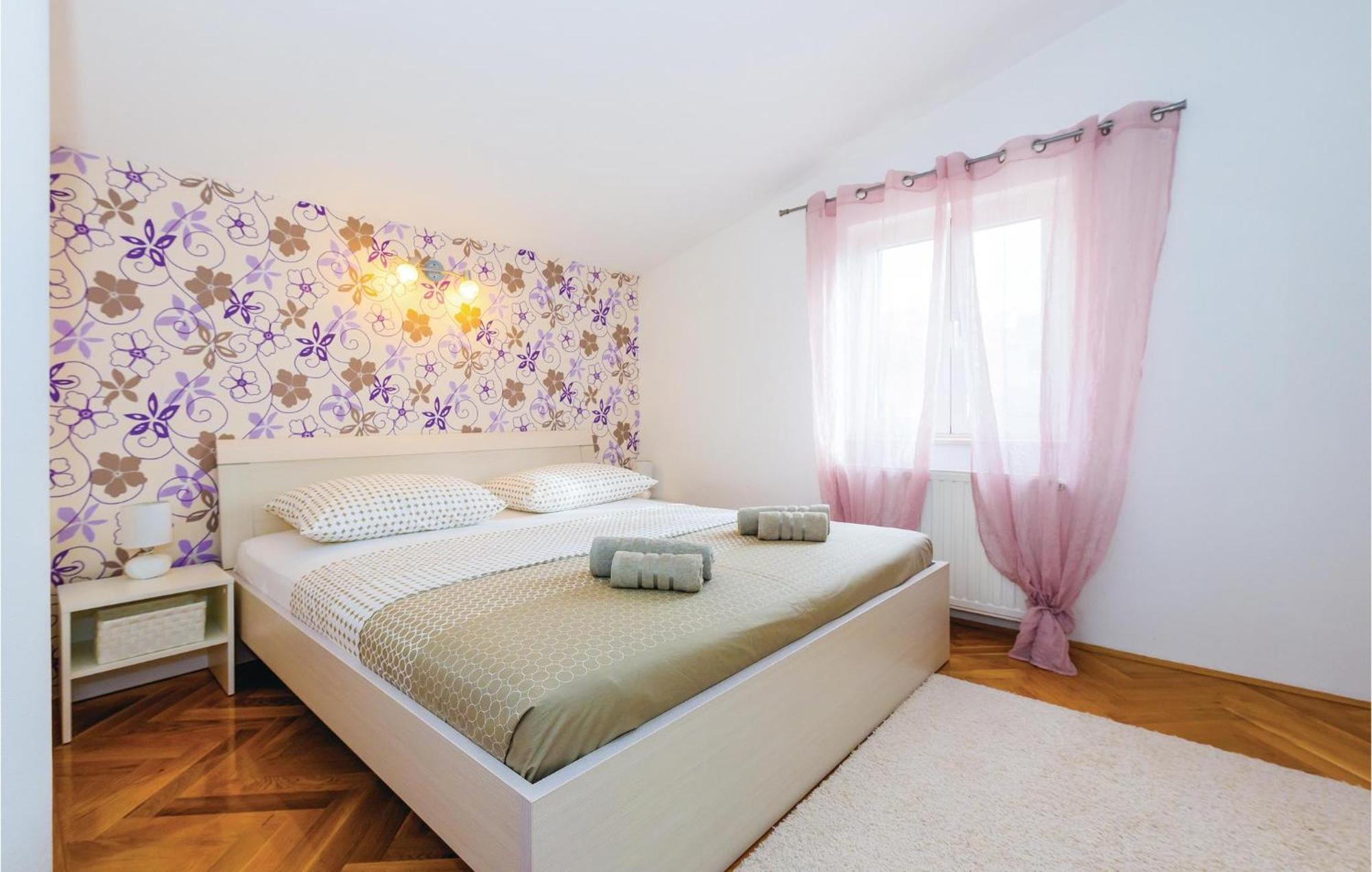 Nice Home In Sibenik With Kitchen Bagian luar foto