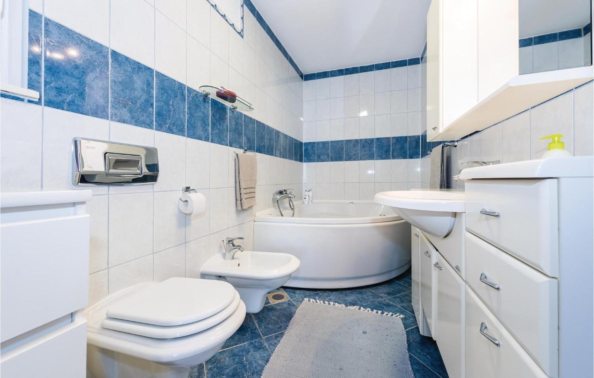 Nice Home In Sibenik With Kitchen Bagian luar foto