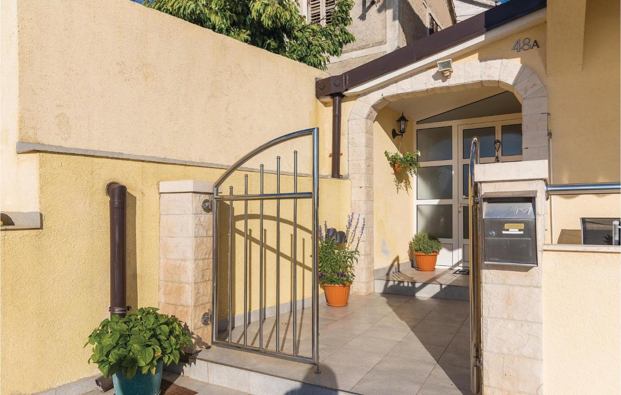 Nice Home In Sibenik With Kitchen Bagian luar foto